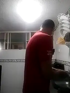 Snapshot of Luiyi1997 chatting on February 15, 2025, 7:28 pm Luiyi1997 online show from February 15, 2025, 7:28 pm