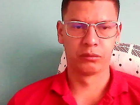 Snapshot of Luiyi1997 chatting on February 16, 2025, 9:27 pm Luiyi1997 online show from February 16, 2025, 9:27 pm