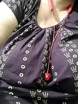 Snapshot of Lizza_boudi chatting on February 19, 2025, 1:29 am Lizza boudi online show from February 19, 2025, 1:29 am