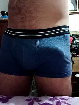 wAlewaxa online show from February 11, 2025, 4:22 am