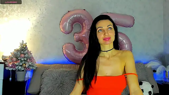 Snapshot of Tina_Mart chatting on December 1, 2025, 8:19 am Tina Mart online show from December 1, 2025, 8:19 am