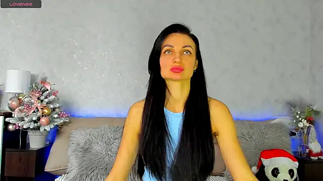 Snapshot of Tina_Mart chatting on December 18, 2025, 9:26 am Tina Mart online show from December 18, 2025, 9:26 am