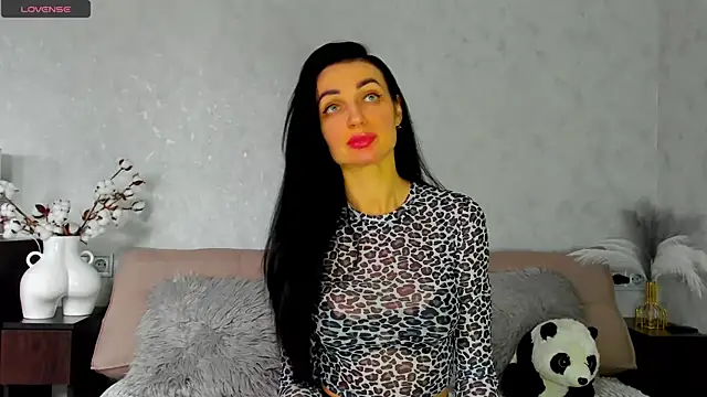 Snapshot of Tina_Mart chatting on January 9, 2026, 11:35 am Tina Mart online show from January 9, 2026, 11:35 am