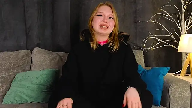 EdlaHames online show from March 11, 2025, 10:51 am