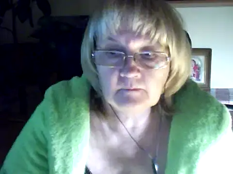 Snapshot of Violet5364 chatting on November 2, 2025, 3:03 pm Violet5364 online show from November 2, 2025, 3:03 pm