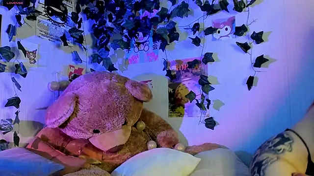 marynixoxo online show from February 17, 2025, 3:36 am