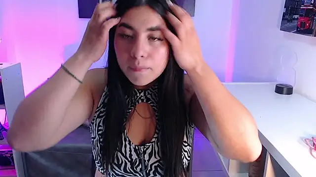 Snapshot of emily_jewell1 chatting on February 7, 2026, 11:36 am emily jewell1 online show from February 7, 2026, 11:36 am