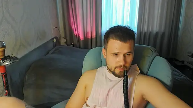 Snapshot of Vladik_b chatting on May 27, 2026, 5:32 pm Vladik b online show from May 27, 2026, 5:32 pm