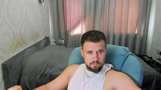 Snapshot of Vladik_b chatting on July 8, 2026, 9:03 am Vladik b online show from July 8, 2026, 9:03 am