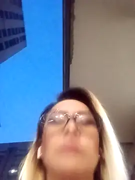 Snapshot of CandieGilson__ chatting on September 12, 2025, 10:37 am CandieGilson   online show from September 12, 2025, 10:37 am