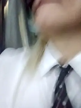 CandieGilson   online show from December 4, 2025, 10:46 am