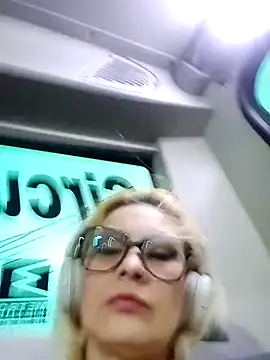 CandieGilson   online show from March 28, 2026, 11:10 am