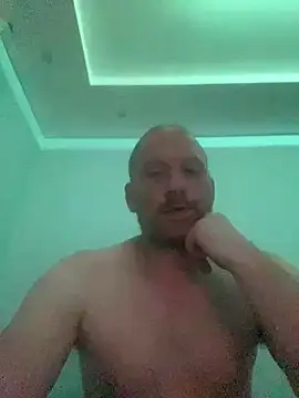 Snapshot of Krzysiekg123 chatting on October 7, 2025, 5:10 pm Krzysiekg123 online show from October 7, 2025, 5:10 pm