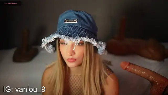 Vaniluu 9 online show from November 19, 2025, 11:38 pm