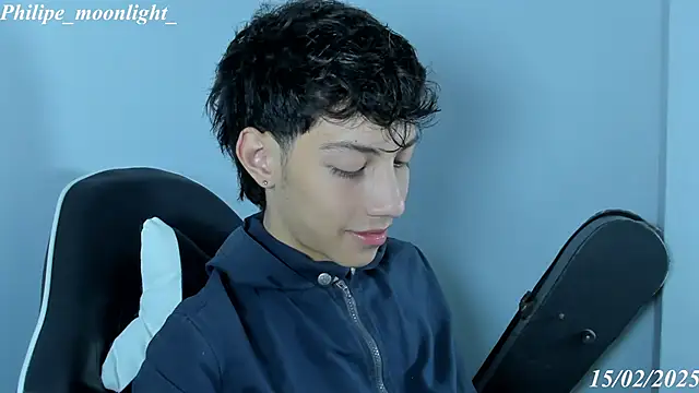 philipe moonlight  online show from February 15, 2025, 8:44 am