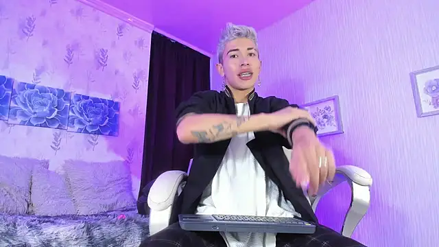 Snapshot of Ianwayne chatting on February 21, 2025, 9:11 pm Ianwayne online show from February 21, 2025, 9:11 pm