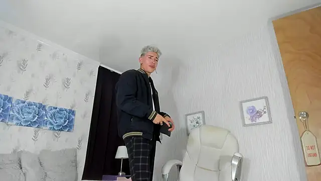 Snapshot of Ianwayne chatting on February 25, 2025, 4:03 am Ianwayne online show from February 25, 2025, 4:03 am