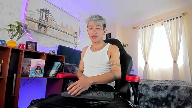 Snapshot of Ianwayne chatting on March 8, 2025, 7:20 pm Ianwayne online show from March 8, 2025, 7:20 pm