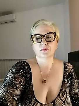 Pumabionda online show from October 29, 2025, 10:33 pm