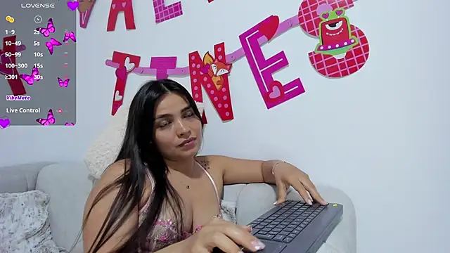 sarita bigbooty  online show from February 16, 2025, 1:14 am