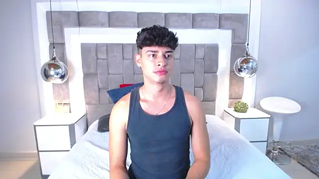 Snapshot of DrakeCollinss chatting on February 12, 2025, 8:07 pm DrakeCollinss online show from February 12, 2025, 8:07 pm