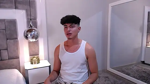 Snapshot of DrakeCollinss chatting on February 14, 2025, 1:45 am DrakeCollinss online show from February 14, 2025, 1:45 am