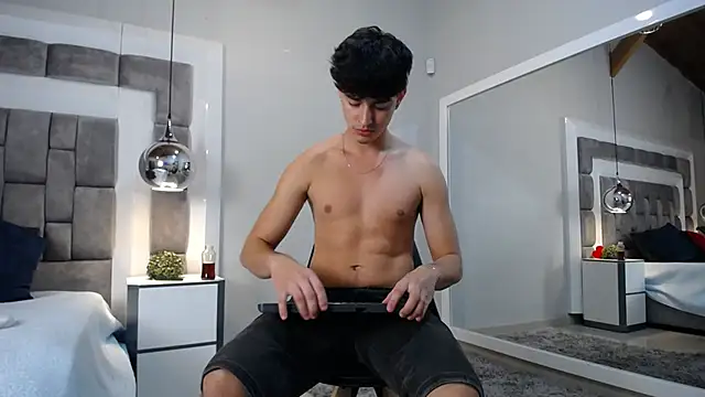 Snapshot of DrakeCollinss chatting on February 20, 2025, 11:10 pm DrakeCollinss online show from February 20, 2025, 11:10 pm