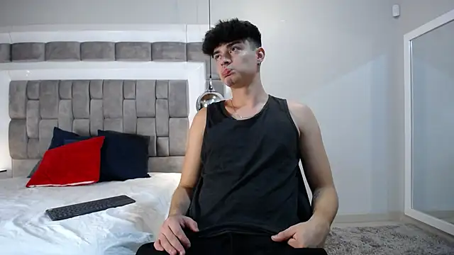 Snapshot of DrakeCollinss chatting on February 23, 2025, 8:00 pm DrakeCollinss online show from February 23, 2025, 8:00 pm