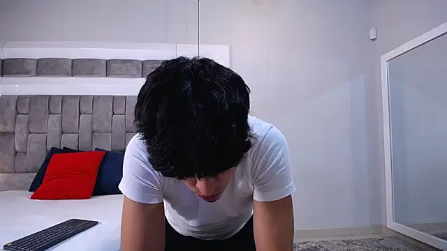 Snapshot of DrakeCollinss chatting on February 24, 2025, 7:41 pm DrakeCollinss online show from February 24, 2025, 7:41 pm