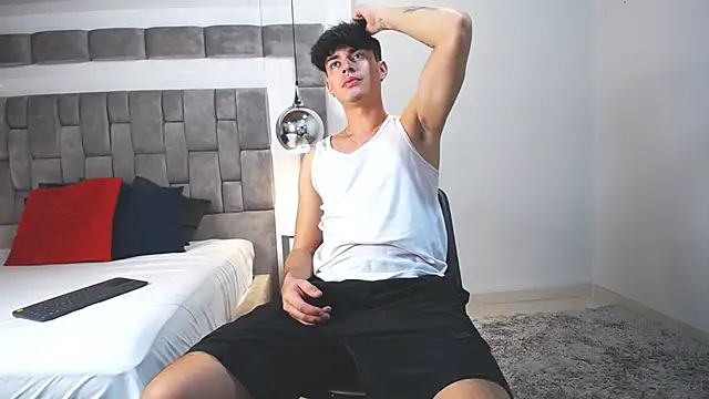 Snapshot of DrakeCollinss chatting on March 1, 2025, 7:48 pm DrakeCollinss online show from March 1, 2025, 7:48 pm