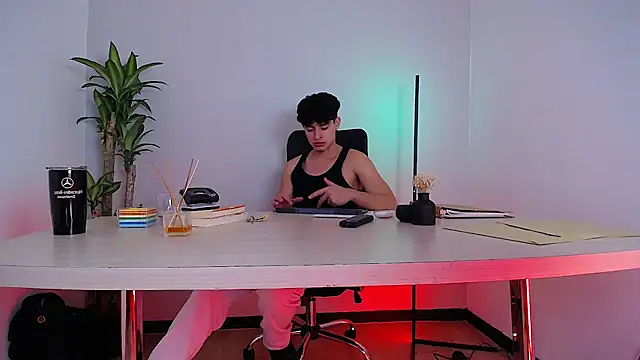 Snapshot of DrakeCollinss chatting on March 3, 2025, 9:37 pm DrakeCollinss online show from March 3, 2025, 9:37 pm