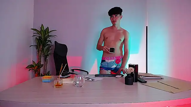 Snapshot of DrakeCollinss chatting on March 4, 2025, 1:01 am DrakeCollinss online show from March 4, 2025, 1:01 am