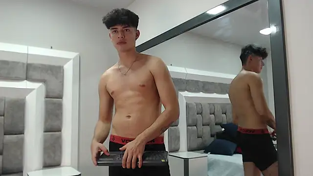 Snapshot of DrakeCollinss chatting on March 6, 2025, 10:58 pm DrakeCollinss online show from March 6, 2025, 10:58 pm