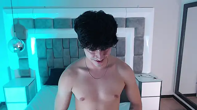 Snapshot of DrakeCollinss chatting on March 15, 2025, 11:17 pm DrakeCollinss online show from March 15, 2025, 11:17 pm