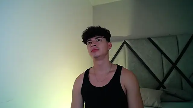 Snapshot of DrakeCollinss chatting on March 17, 2025, 3:03 am DrakeCollinss online show from March 17, 2025, 3:03 am