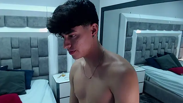 Snapshot of DrakeCollinss chatting on March 17, 2025, 10:38 pm DrakeCollinss online show from March 17, 2025, 10:38 pm