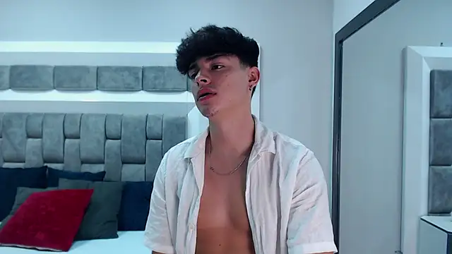 Snapshot of DrakeCollinss chatting on March 20, 2025, 11:02 pm DrakeCollinss online show from March 20, 2025, 11:02 pm