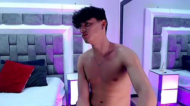 Snapshot of DrakeCollinss chatting on March 22, 2025, 10:48 pm DrakeCollinss online show from March 22, 2025, 10:48 pm