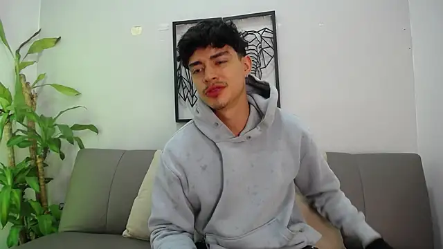 Snapshot of DrakeCollinss chatting on September 30, 2025, 12:10 pm DrakeCollinss online show from September 30, 2025, 12:10 pm