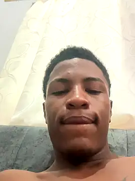 Snapshot of Bichorro chatting on October 3, 2025, 12:57 pm Bichorro online show from October 3, 2025, 12:57 pm