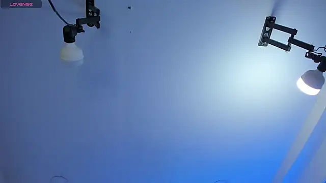 EmiliaRose  online show from December 18, 2025, 8:59 pm