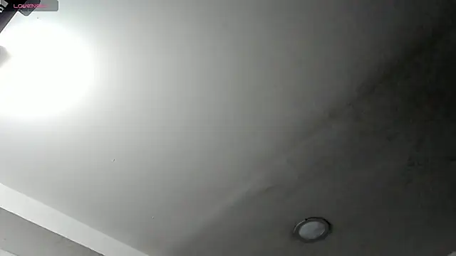 Snapshot of EmiliaRose_ chatting on May 12, 2026, 9:01 pm EmiliaRose online show from May 12, 2026, 9:01 pm