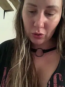 Mona Plus online show from March 12, 2025, 4:02 pm