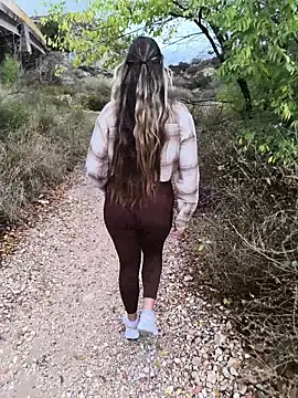 Mona Plus online show from October 11, 2025, 2:59 pm