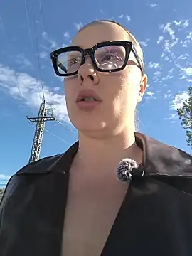 Mona Plus online show from November 20, 2025, 1:22 pm