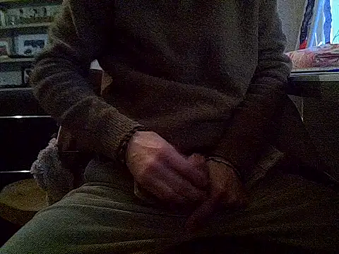 createur34 online show from March 5, 2026, 4:47 pm