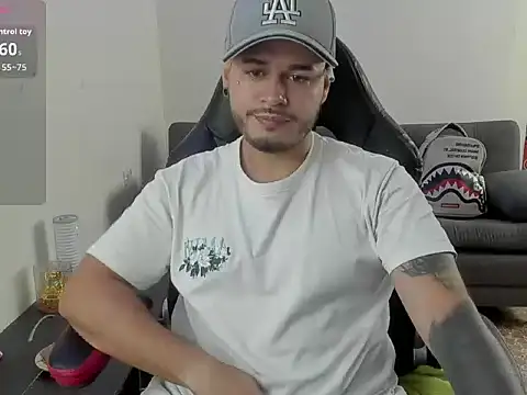 ragnar lothbrok777 online show from April 10, 2026, 4:01 pm