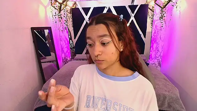 charlotte bluee online show from November 8, 2025, 4:18 pm