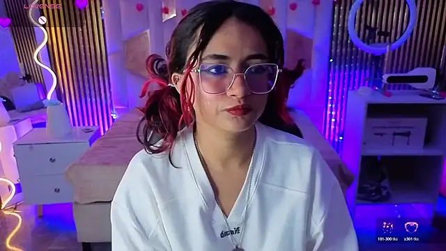 kristen tay online show from April 1, 2026, 3:07 am