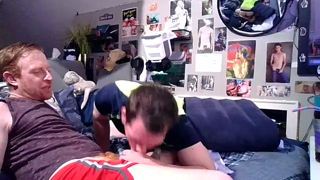 Sk00byJaXxX212 online show from October 13, 2025, 11:49 pm